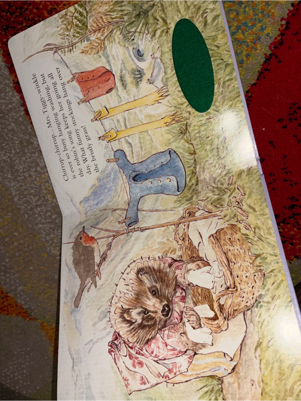 Peter Rabbit Touch & Feel book - Picture 3 of 5